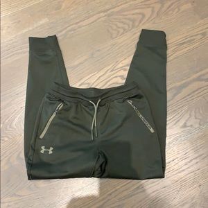 Boys Under Amour pants Size Med Olive Green